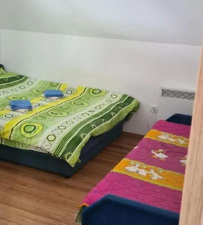 Anja * 兹拉蒂博尔